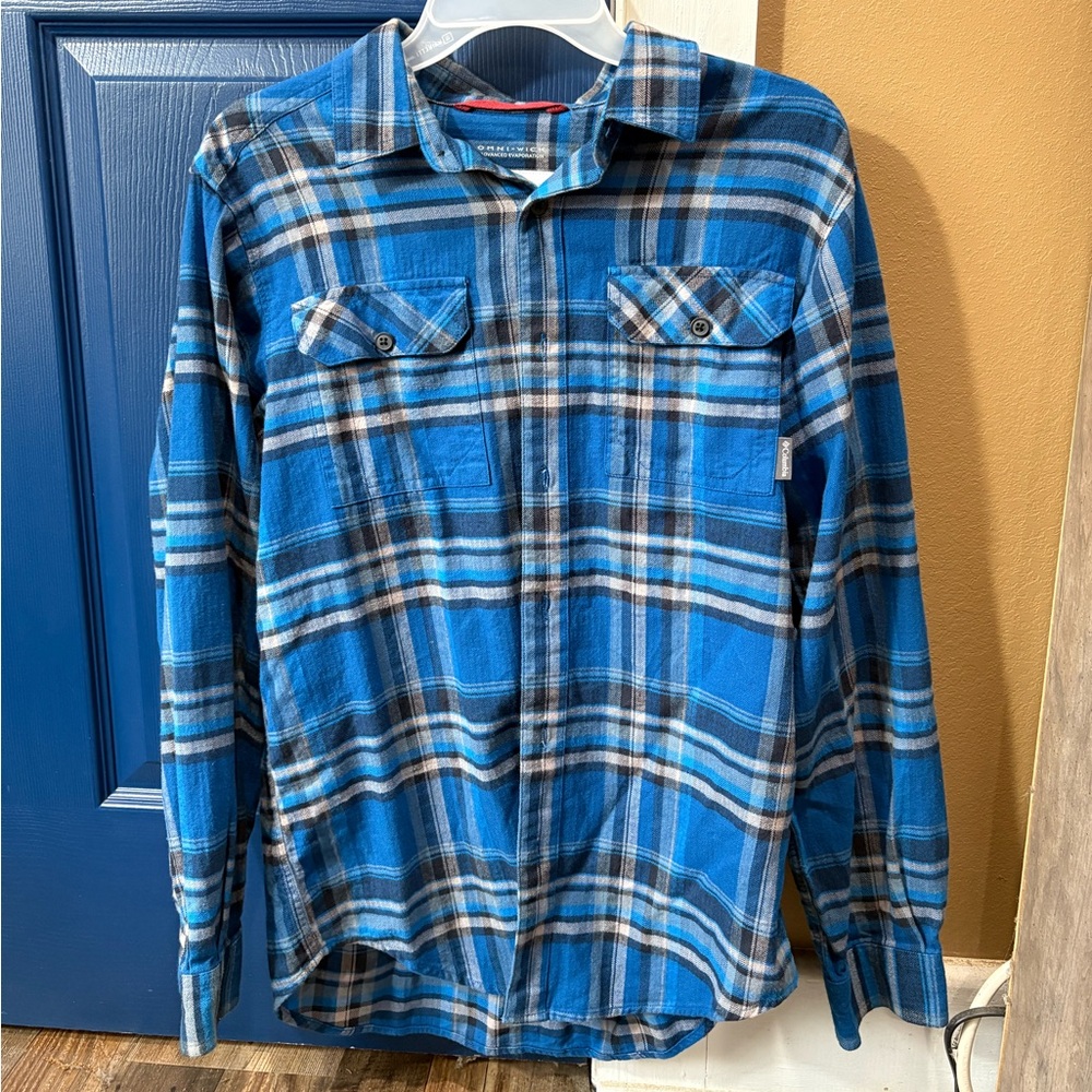 Small Columbia button down shirt